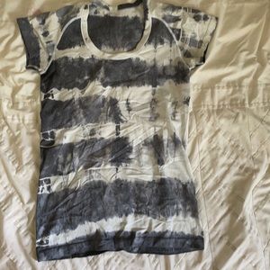 Lululemon tie dye top